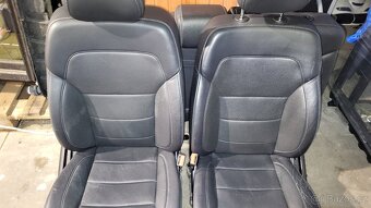 Mercedes GLE sedacky - 13