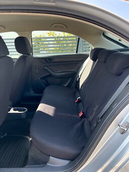 ŠKODA Rapid 1.6 TDI - ÚSPORNÝ A SPOLEHLIVÝ - 13