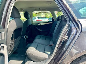 Audi A4 2.0 TDI Xenon,LED,Servis Audi,Stav - 13