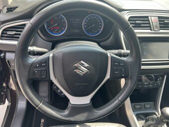 SUZUKI SX4 S-Cross 1,6i 88KW 1 MAJITEL KŮŽE PANORAMA VYHŘ.SE - 13