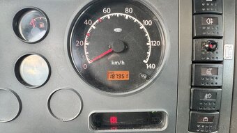 Nissan Atleon 56.13 – nosič kontejnerů - 13