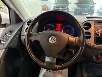 Volkswagen Tiguan 2,0 TSI DSG 4MOTION VÝHŘEV - 13