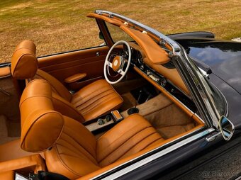 Mercedes-Benz 230 SL Pagode (W113), r. v. 1964 - 13