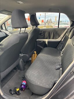 Toyota Yaris 1.3 Benzin - 13