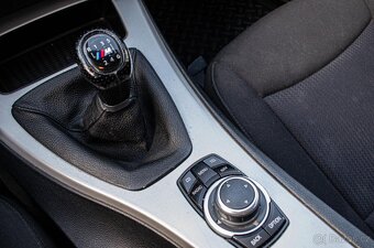 BMW Rad 3 Touring 318d E91 105kW - 13