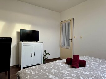 Pronájem pokoje 30 m² - 13