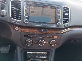 VW Sharan 2.0 combi - automat , ZACHOVALÝ  - 13