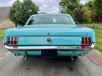 1965 Ford Mustang V8 - 13