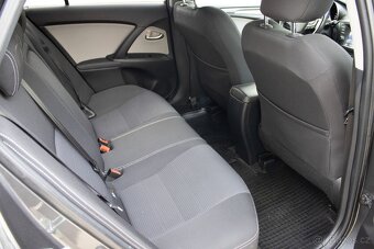 Toyota Avensis Combi 2.0 D-4D S S Business - 13