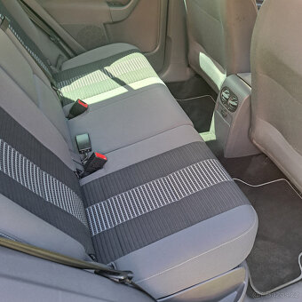 VW GOLF PLUS 1.6i 75kW JEN 138tis km - 13