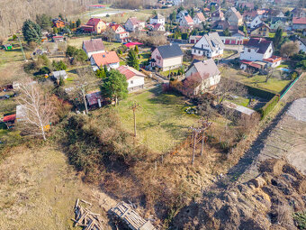 Stavební pozemek určený k výstavbě RD, obec Valtířov - 13