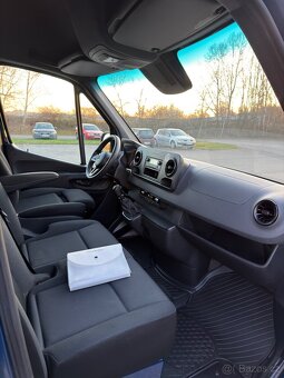 Mercedes Benz Sprinter 907 - 13