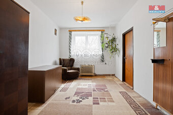 Prodej bytu 4+1, 92 m², Komárov, ul. Nad Oborou - 13