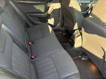 ✅Škoda Octavia Combi, 1.6 TDI, 1. majitel, původ ČR, NAVI - 13