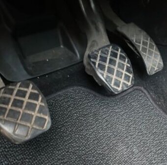 VW GOLF 1.9 SDi 50kw - 13