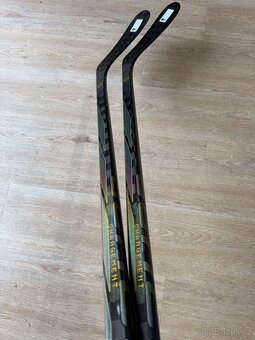 Hokejka Bauer PROTO R GOLD pravá, P28 i P92, flex 77 a 87 - 13