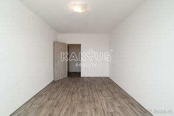 Prodej dr. bytu 3+1, ulice Gen. Janka, Mariánské hory - 13