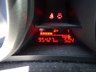 Mazda 5/1,8i/85kW  7míst, 2x sada kol, Dovoz Rakousko - 13