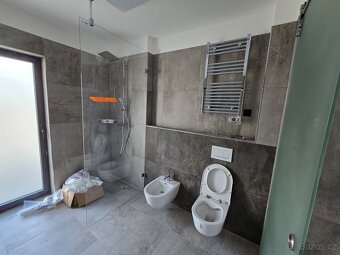Prodej apartmánu 2+kk o rozloze 70 m2, Lipno nad Vltavou - 13