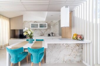Moderní 4kk dvoupodlažní vila s vířivkou a výhledem na moře - 13