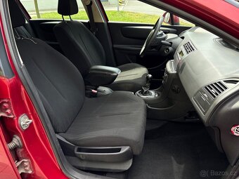 Citroen C4 r.2009. Nové STK, klimatizace 131000km - 13