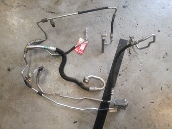 Díly motoru N43B16 - 13