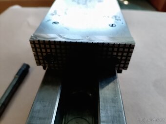 CNC svěrák přesný HILMA ROMHELD SM100 - 13