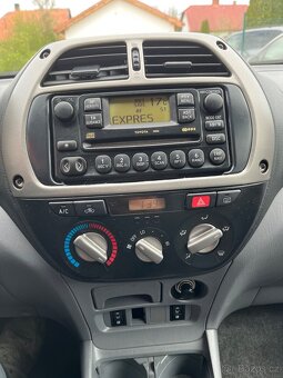 Toyota Rav4 D4-D 4x4 = 85kW, Bez korozie, Dovoz IT = - 13