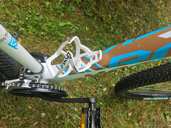 Dámské 27,5" horské hliníkové kolo ROCK MACHINE, rám 18" - 13