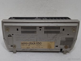 GRUNDIG Sono Clock 650 Retro radiobudík - 13