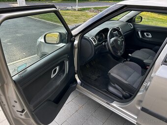 Škoda Fabia II r2008 Nové STK - 13