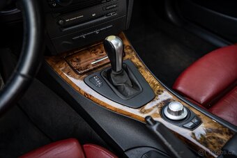 BMW E91 330 ix - 13