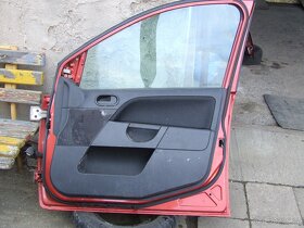 Prodám dveře Ford Fiesta Mk5 - 13