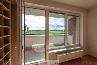 Prodej světlého 2+kk 48m2 plus balkon 6m2 a garážové stání,  - 13