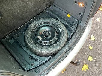 Volkswagen Touran 2.0 TDI - 13
