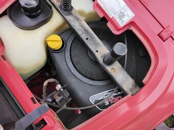 Sekací traktůrek Castelgarden XF140HD - 13