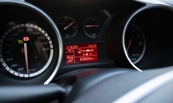 Alfa Romeo Giulietta (2015) - 13