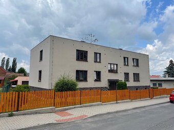 Prodám slunný byt 2+1 64m2 a prostornou garáž 32m2 - 13