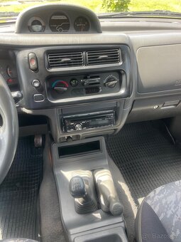 Mitsubishi L 200 - 13