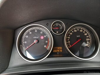 Opel Zafira 1.8 Ecotec 7 míst Nová STK - 13