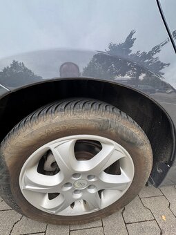 Toyota Prius 1.8 Hybrid - 13
