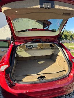 Volvo V60 2.4D PLUG-IN HYBRID AWD 4x4 SUMMUM - 13