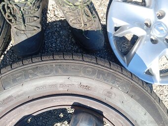 RENAULT SCENIC RV 2010 ORIG. KOLA S POKLICEMI A PNEU 205/60R - 13