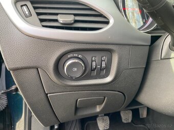 Opel Astra 1.0 ECOTEC 77kw - 13