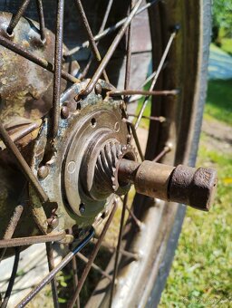 Kolo na wehrmacht motocykl DKV 350 nd v pískové barvě - 13