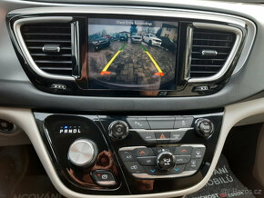 Chrysler Pacifica 3,6L HYBRID, 7 míst, Facelift, REZERVACE - 13