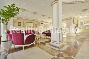 studio (1+kk) o výměře 37 m² s balkonem s výhledem na bazén - 13