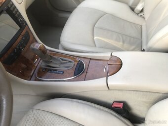 Prodám Mercedes E-320 4 matic elegance - 13