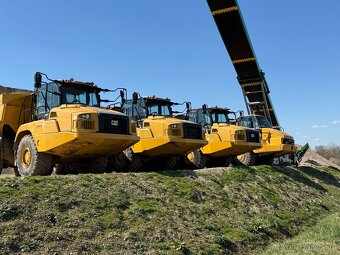 CAT- Caterpillar 730 DEmpr PRODÁNO - 13