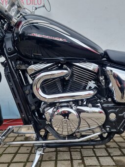 Suzuki VZ 800 Marauder - 13